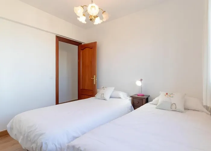 Apartamento Vii With Parking By Aston Bakio